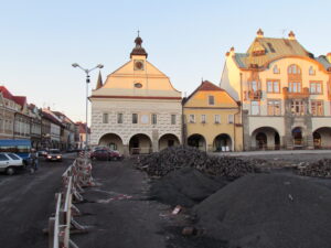 náměstí při opravě